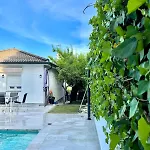 Completa En Pantano De San Juan Con Piscina Privada Y Barbacoa Βίλα Navahondilla