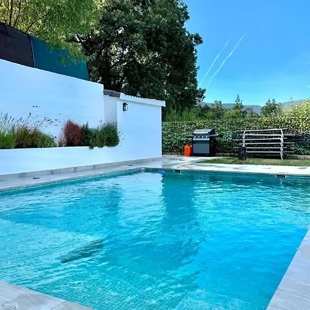 Villa Villa Completa de Verano en Pantano de San Juan con Piscina privada y Barbacoa Navahondilla