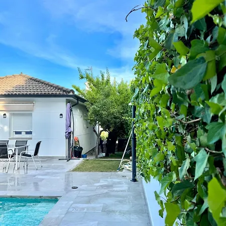 Villa Completa de Verano en Pantano de San Juan con Piscina privada y Barbacoa Villa Navahondilla