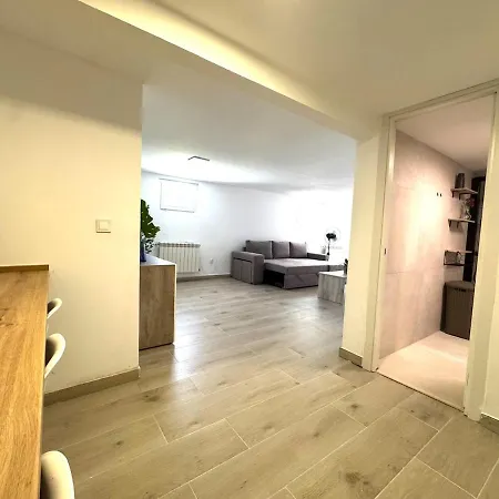 Cerca De Pantano De San Juan Con Cine, Jardin, Bbq Y Piscina Privada *