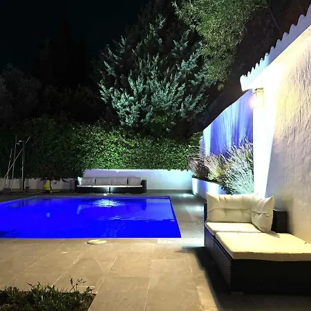 Cerca De Pantano De San Juan Con Cine, Jardin, Bbq Y Piscina Privada