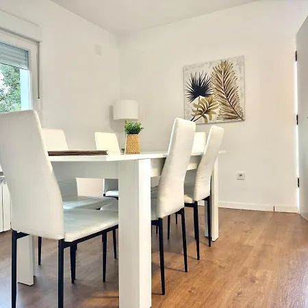 Cerca De Pantano De San Juan Con Cine, Jardin, Bbq Y Piscina Privada Villa