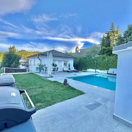 Cerca De Pantano De San Juan Con Cine, Jardin, Bbq Y Piscina Privada Navahondilla