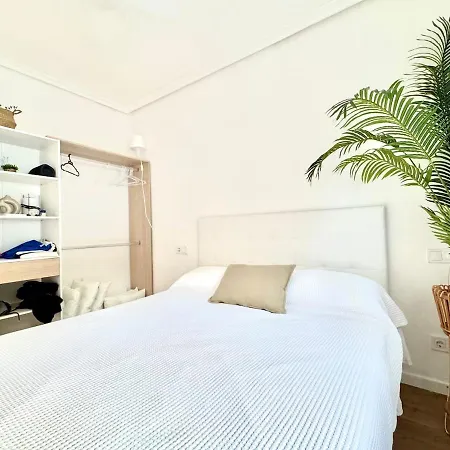 Villa Completa de Verano en Pantano de San Juan con Piscina privada y Barbacoa *