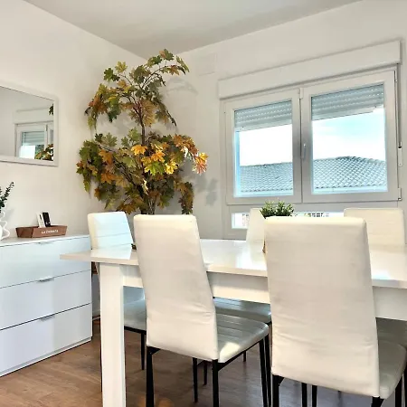 Villa Villa Completa de Verano en Pantano de San Juan con Piscina privada y Barbacoa *