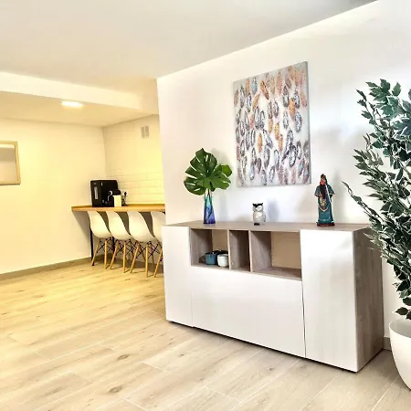 Villa Villa Completa de Verano en Pantano de San Juan con Piscina privada y Barbacoa *