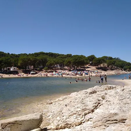 Villa Completa de Verano en Pantano de San Juan con Piscina privada y Barbacoa *
