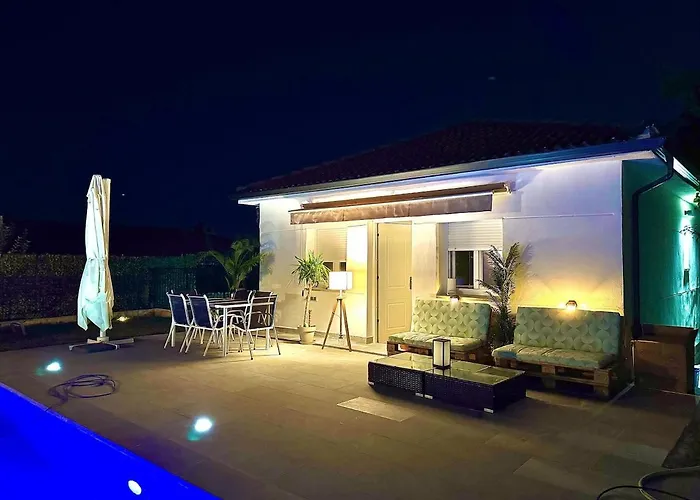 Cerca De Pantano De San Juan Con Cine, Jardin, Bbq Y Piscina Privada *