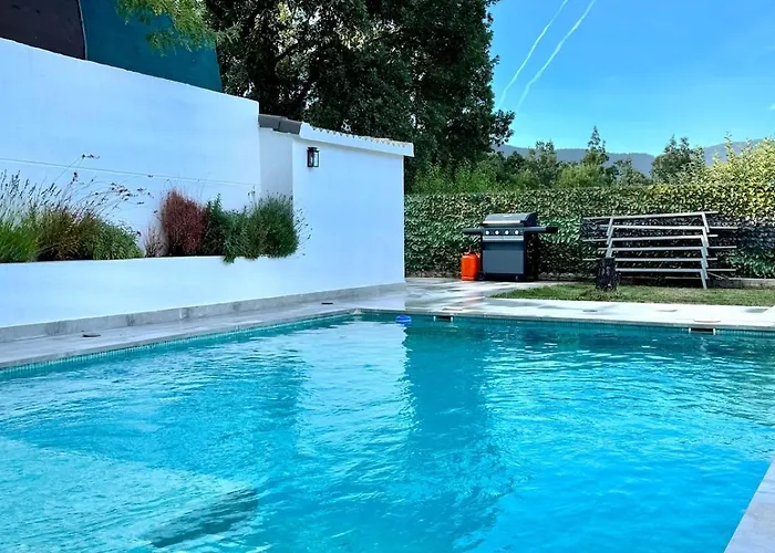 Villa Cerca De Pantano De San Juan Con Cine, Jardin, Bbq Y Piscina Privada Navahondilla
