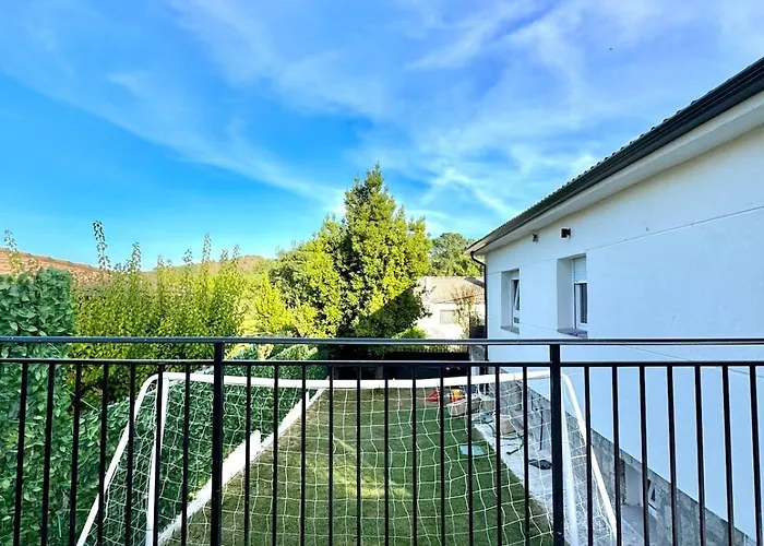 Cerca De Pantano De San Juan Con Cine, Jardin, Bbq Y Piscina Privada Navahondilla