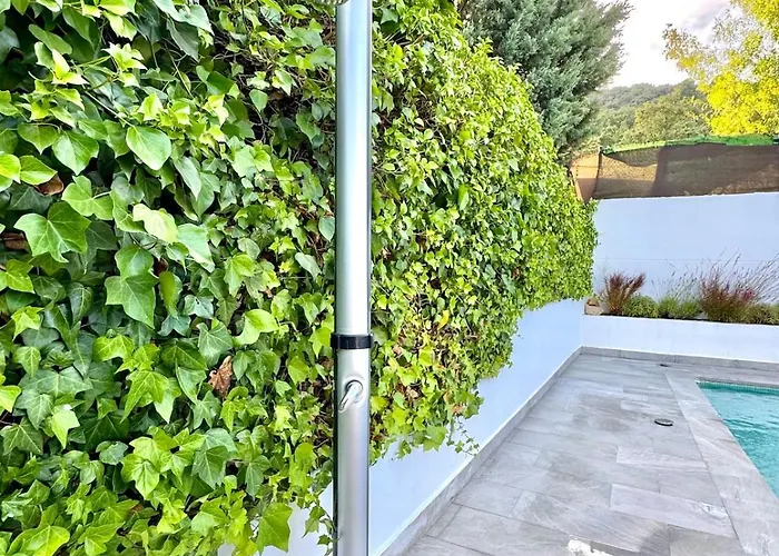 Villa Cerca De Pantano De San Juan Con Cine, Jardin, Bbq Y Piscina Privada Navahondilla