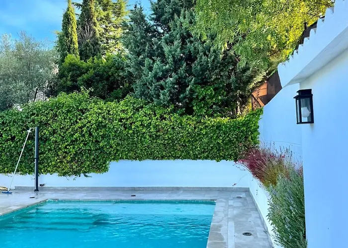 Cerca De Pantano De San Juan Con Cine, Jardin, Bbq Y Piscina Privada Villa