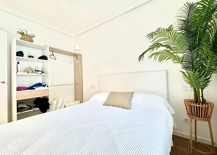 Cerca De Pantano De San Juan Con Cine, Jardin, Bbq Y Piscina Privada *