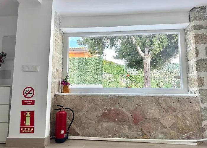 Cerca De Pantano De San Juan Con Cine, Jardin, Bbq Y Piscina Privada Villa Navahondilla