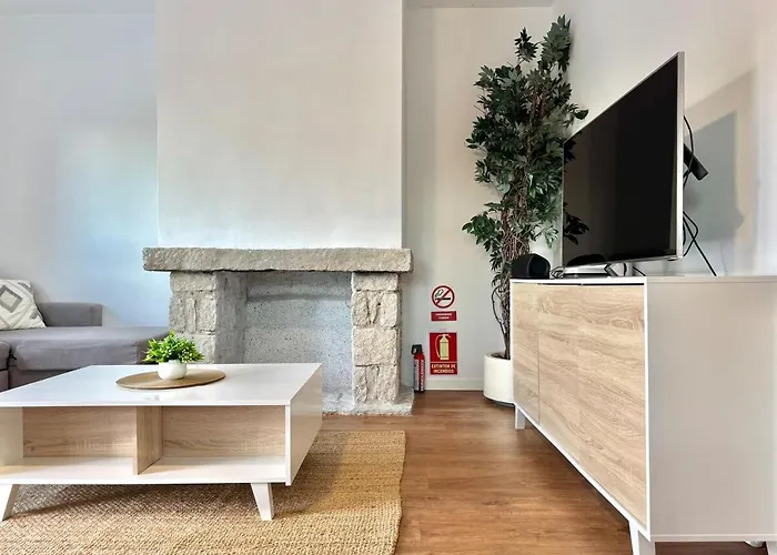 Villa Cerca De Pantano De San Juan Con Cine, Jardin, Bbq Y Piscina Privada Navahondilla