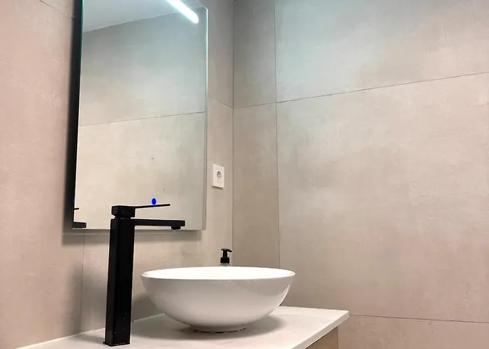 Cerca De Pantano De San Juan Con Cine, Jardin, Bbq Y Piscina Privada Navahondilla