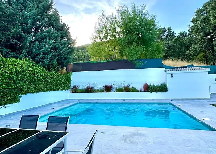 Cerca De Pantano De San Juan Con Cine, Jardin, Bbq Y Piscina Privada Villa