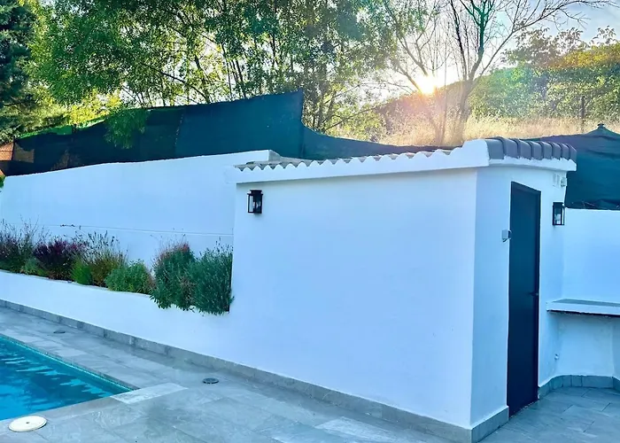 Cerca De Pantano De San Juan Con Cine, Jardin, Bbq Y Piscina Privada Navahondilla