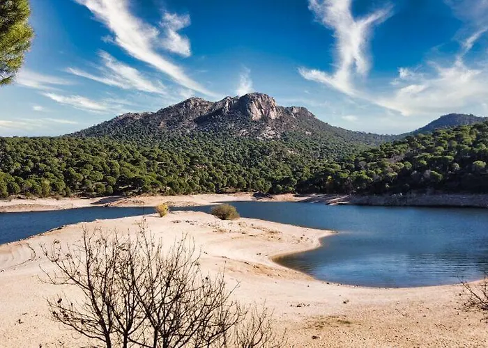 Cerca De Pantano De San Juan Con Cine, Jardin, Bbq Y Piscina Privada *